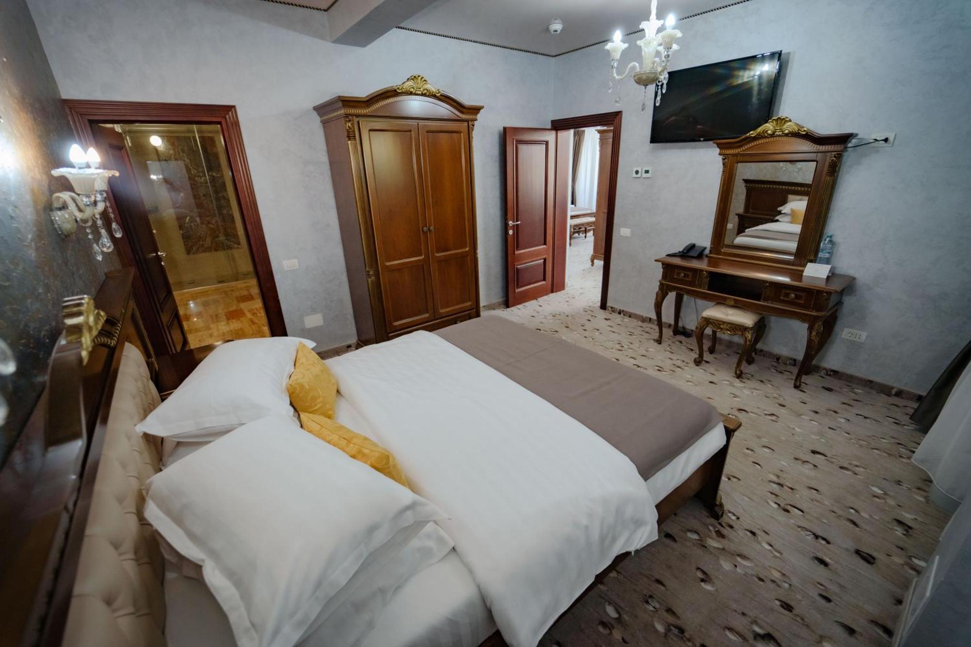 Almar Luxury Hotel นาโวดาริ ภายนอก รูปภาพ